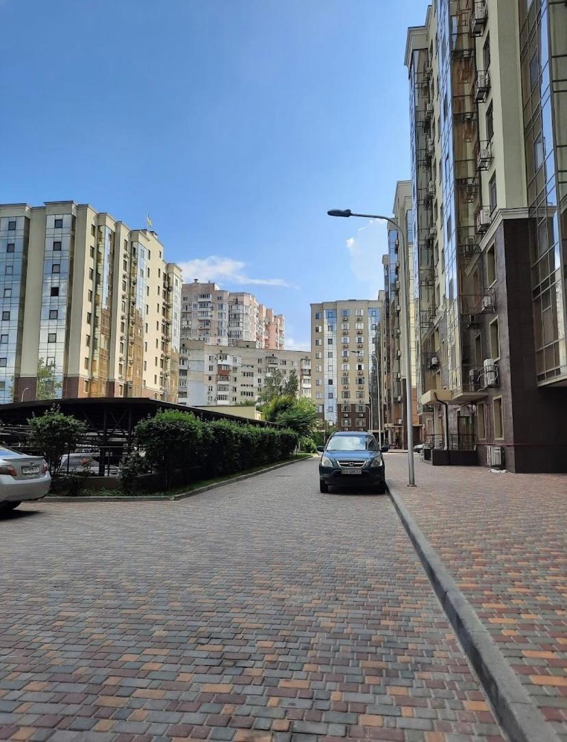 Маршала Малиновського 18 Б 12 Жемчужина Квартира โอเดสซา ภายนอก รูปภาพ